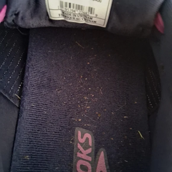 Brooks Women's Ariel 11B Navy Blue Sneakers - Picture 9 of 9